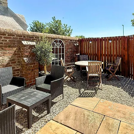 The Guards Quarters - Uk47594 *